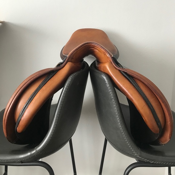 M Toulouse Noelle saddle - 17" medium tree - Picture 4 of 8